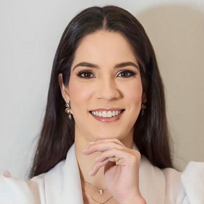 Dra. Claudia Porto Opolski